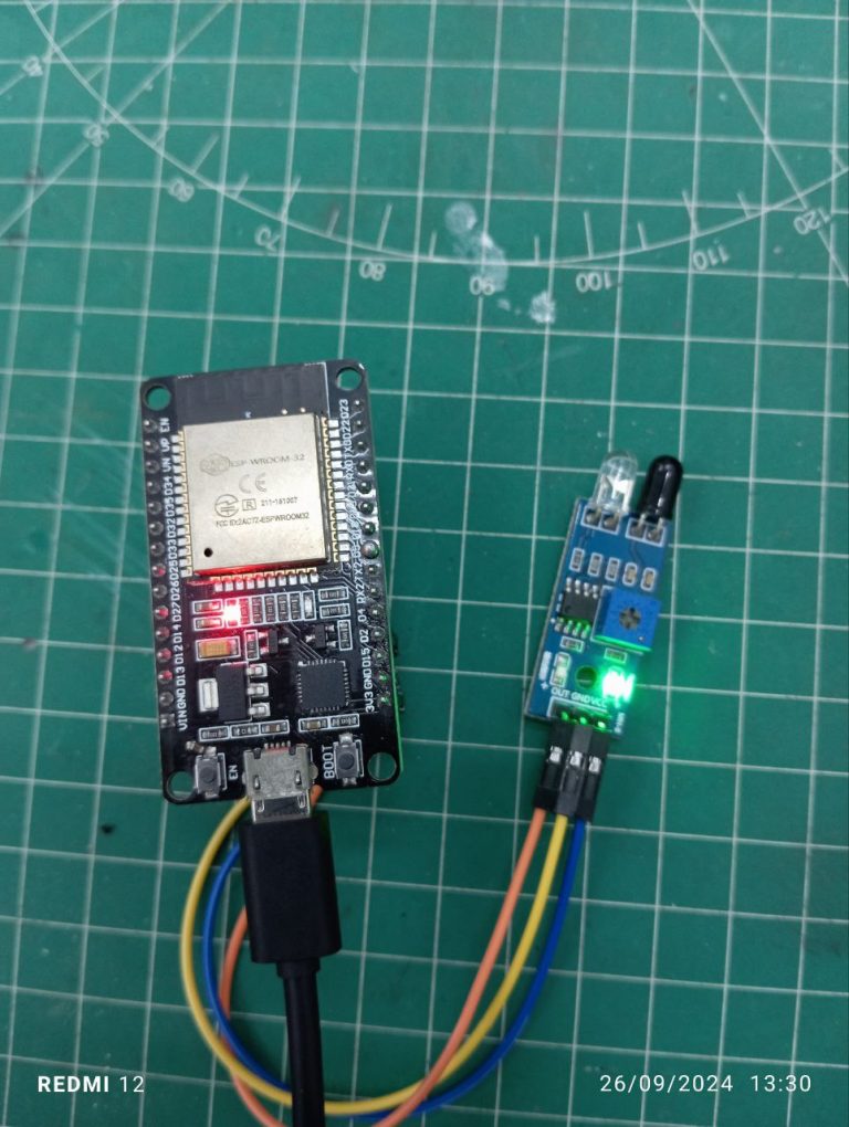 Panduan Pemula: Menghubungkan Sensor Infrared dengan ESP32 - Labrobotika